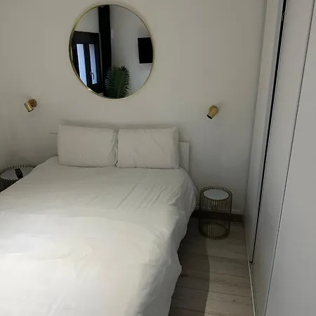 Cosy Avec Balcon Апартаменты