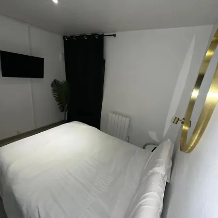 Cosy Avec Balcon Апартаменты