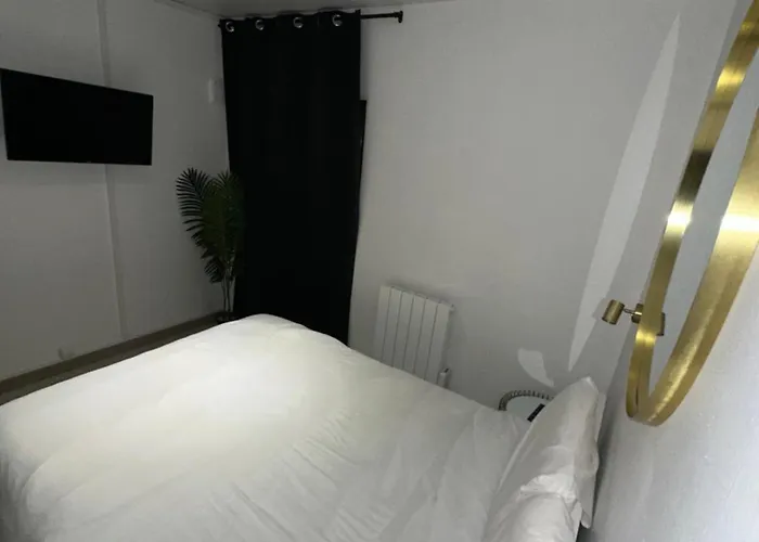 Cosy Avec Balcon Апартаменты